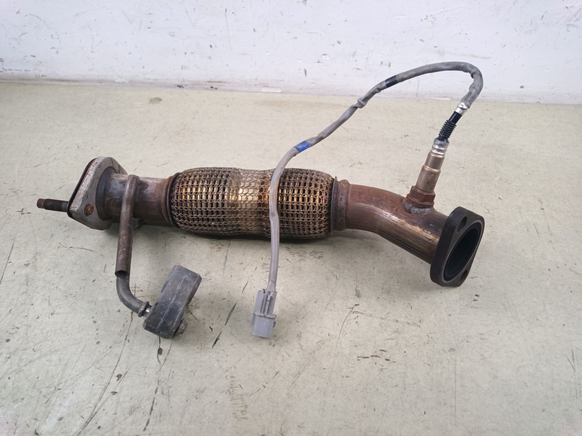 TUBO ESCAPE DELANTERO Kia Niro (DE)