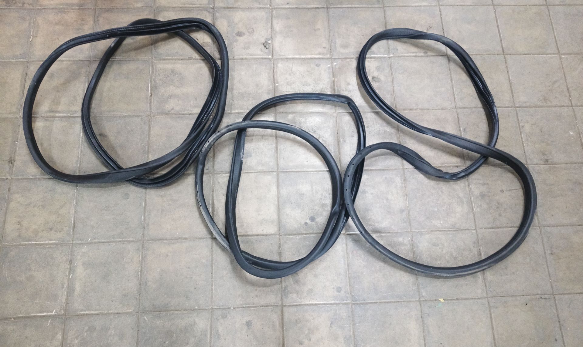 GOMAS CONTORNO PUERTA Mercedes-Benz A (BM 176)