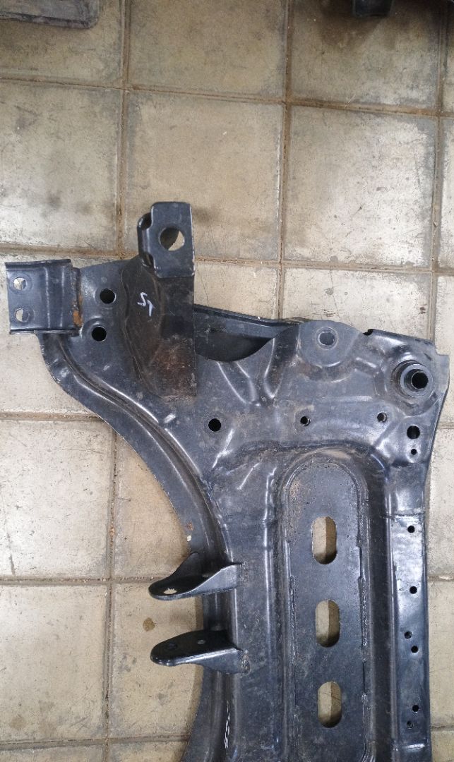 PUENTE DELANTERO Nissan Qashqai (J11E)