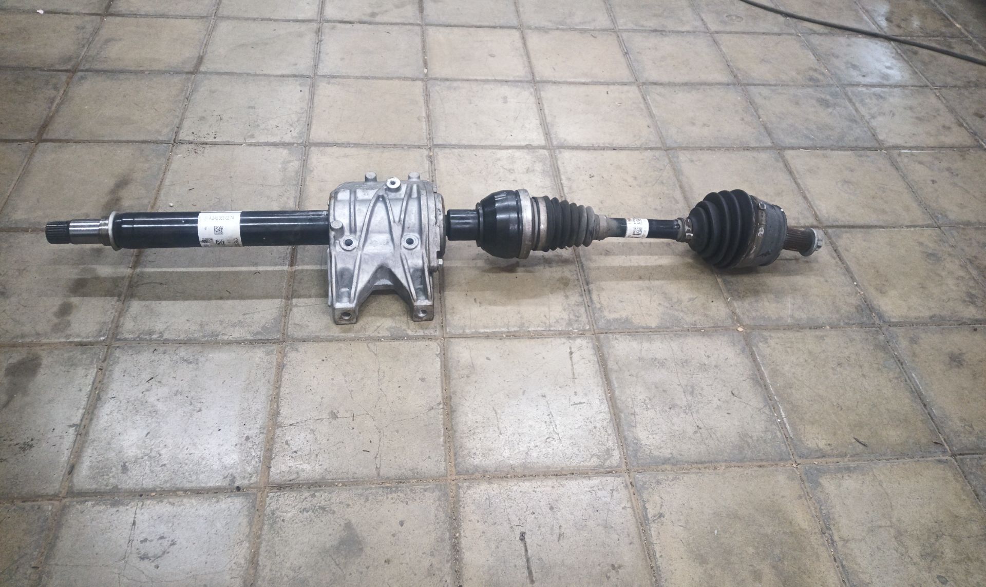TRANSMISION DELANTERA DERECHA Mercedes-Benz A (BM 176)