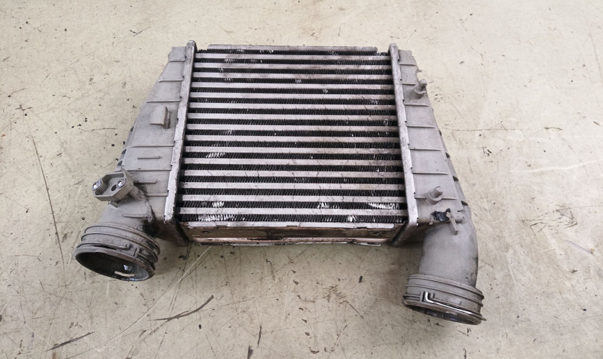 INTERCOOLER Volkswagen Phaeton (3D2/3D8)