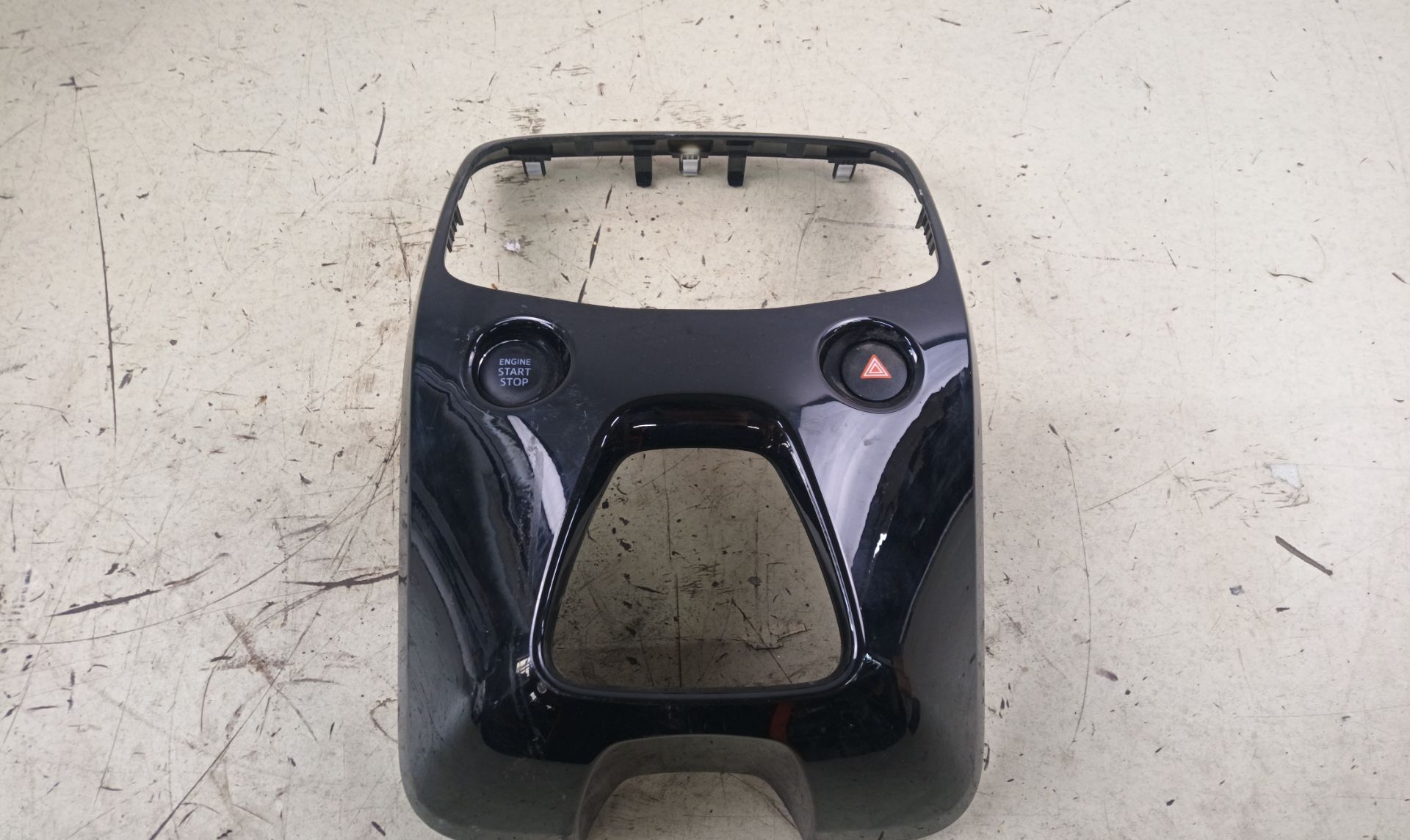 EMBELLECEDOR SALPICADERO Peugeot 108