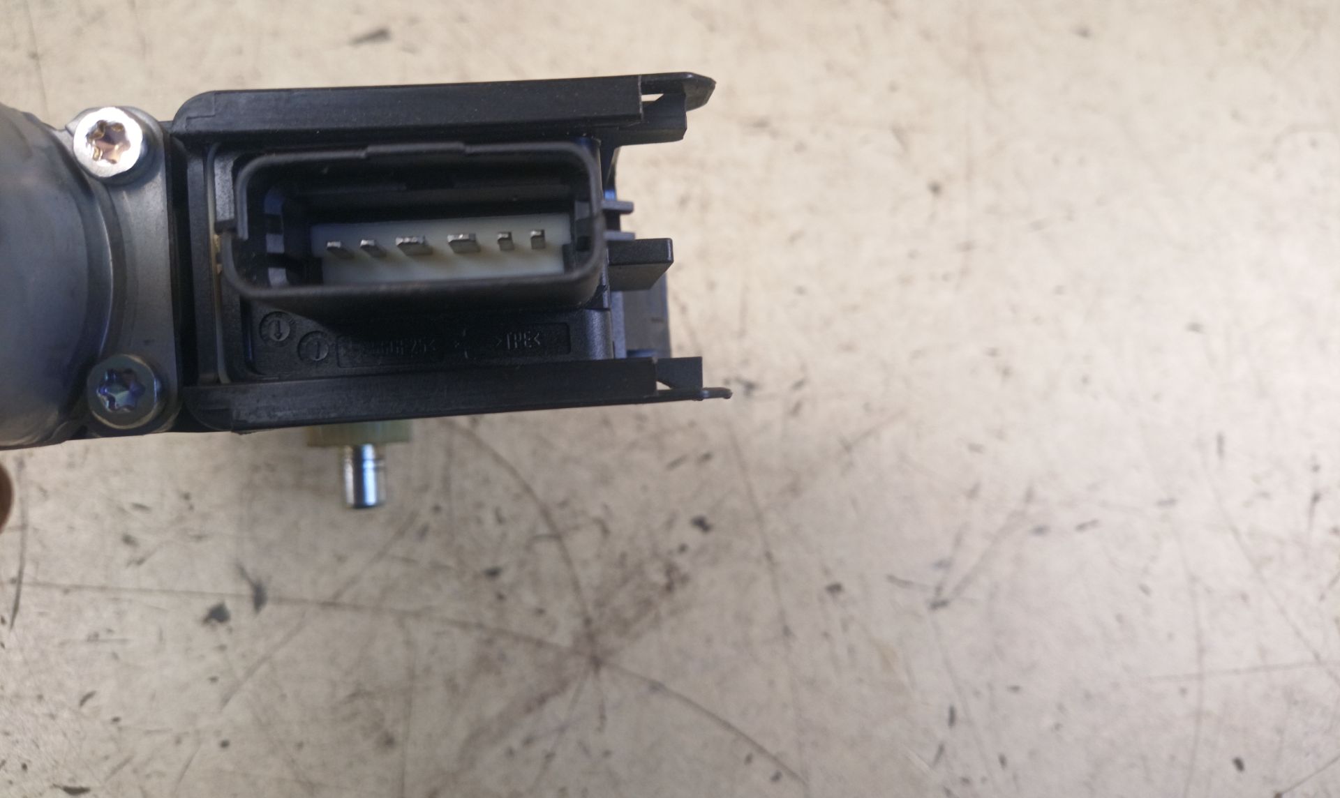 MOTOR ELEVALUNAS DELANTERO DERECHO Hyundai i30 (FD)