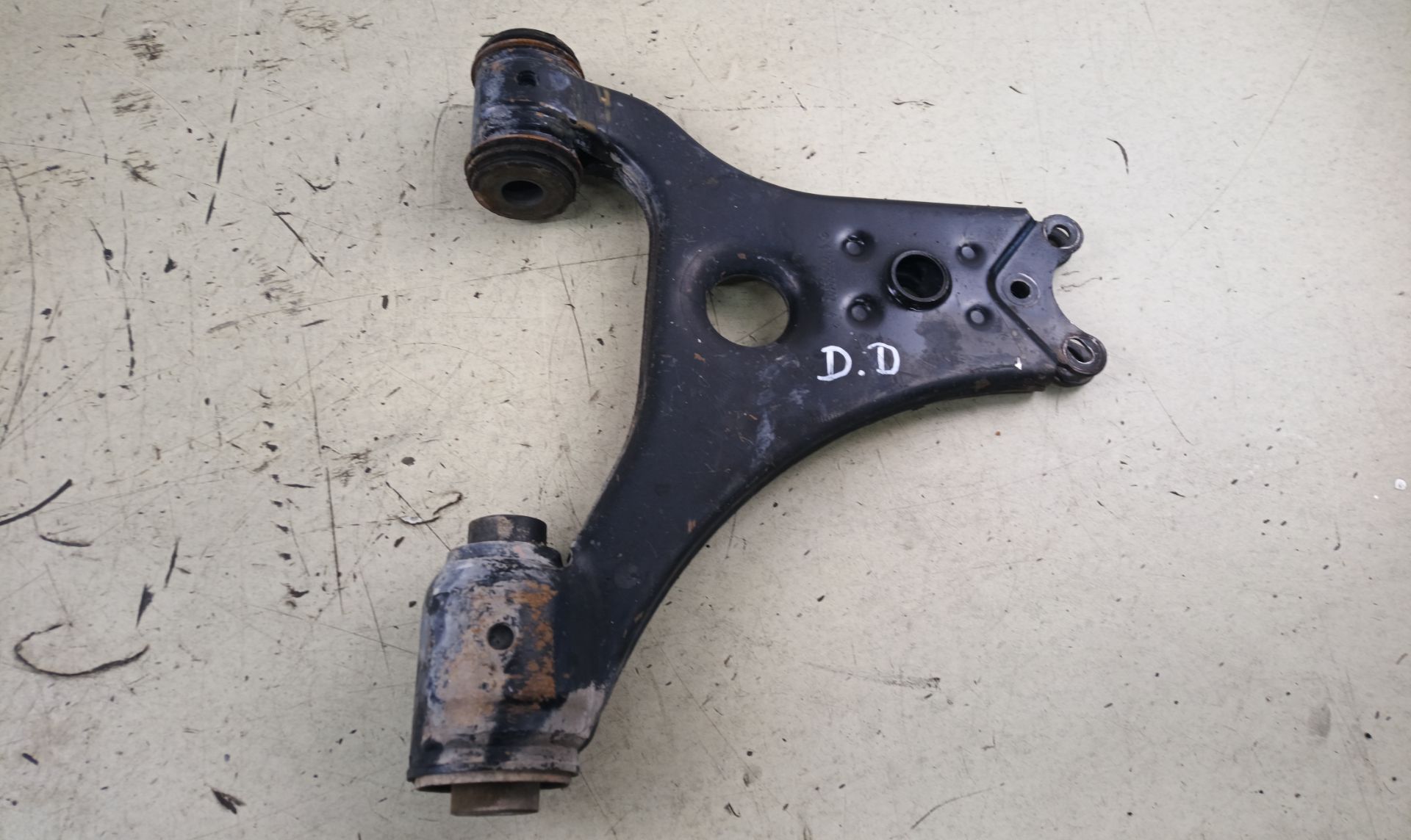 BRAZO SUSPENSION INFERIOR DELANTERO DERECHO Mercedes-Benz A (BM 169)
