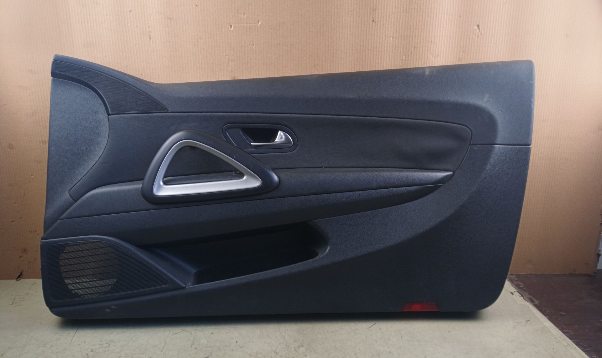GUARNECIDO PUERTA DELANTERA DERECHA Volkswagen Scirocco (137)