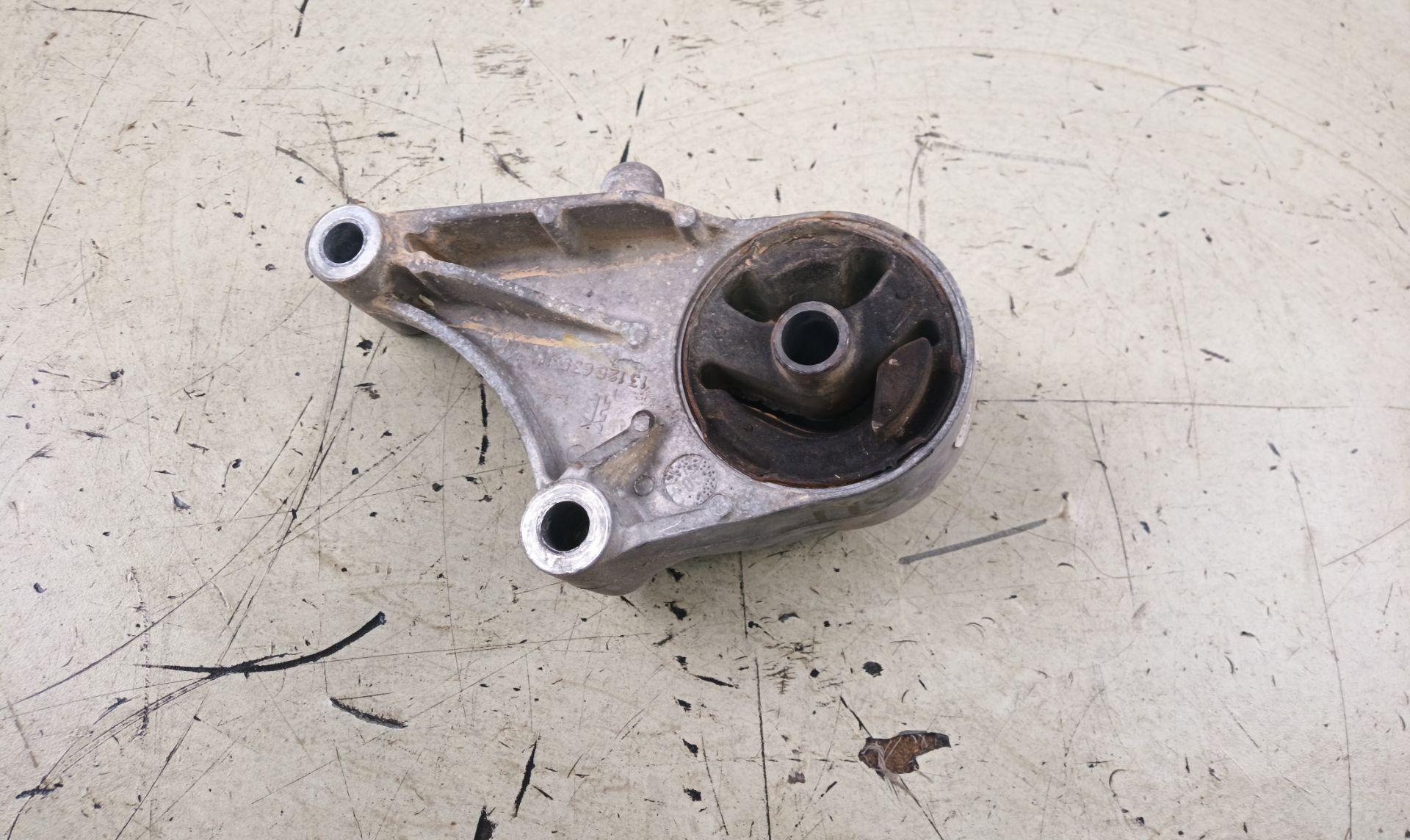 SOPORTE MOTOR DELANTERO