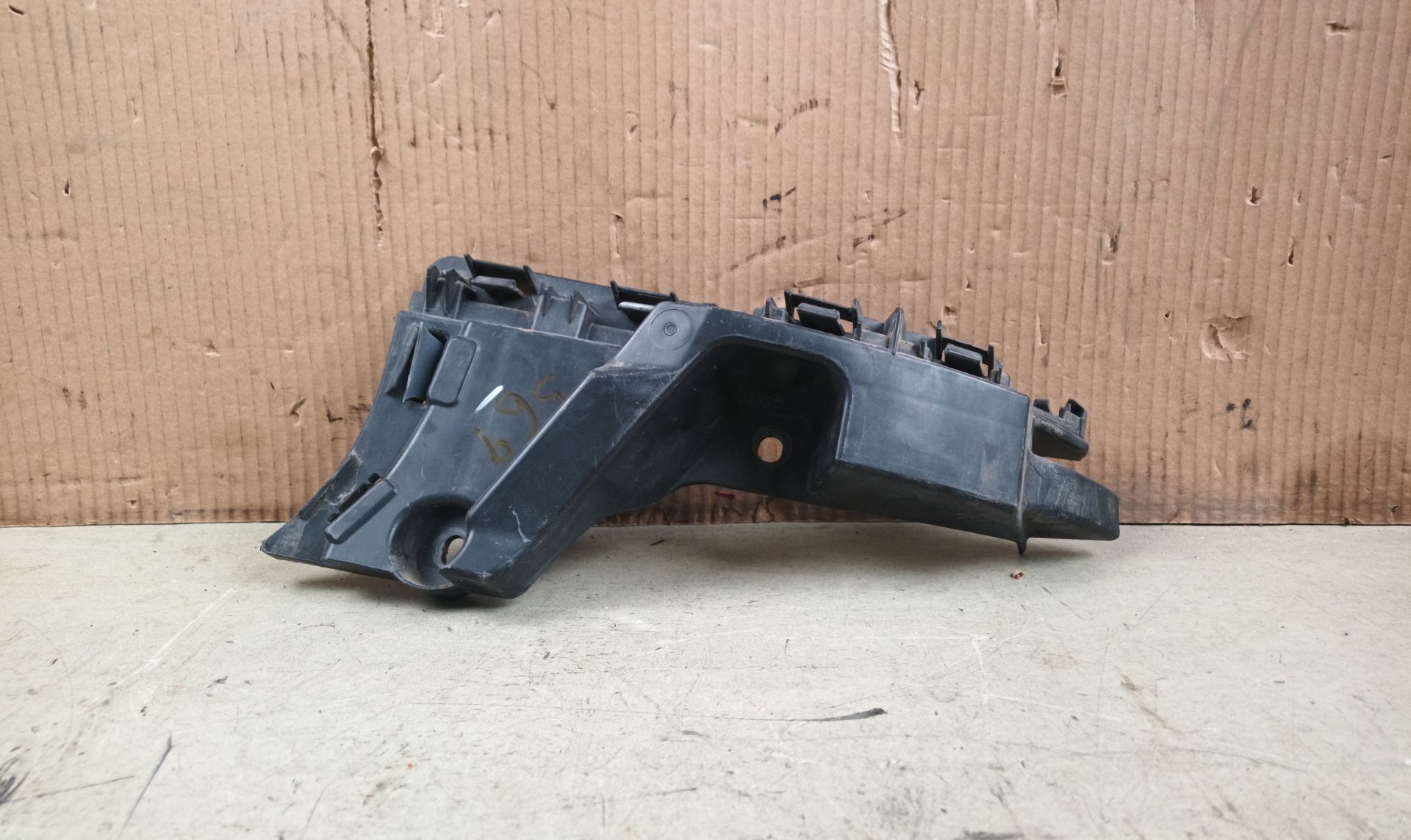 SOPORTE PARAGOLPES TRASERO Seat Ibiza (KJ1)