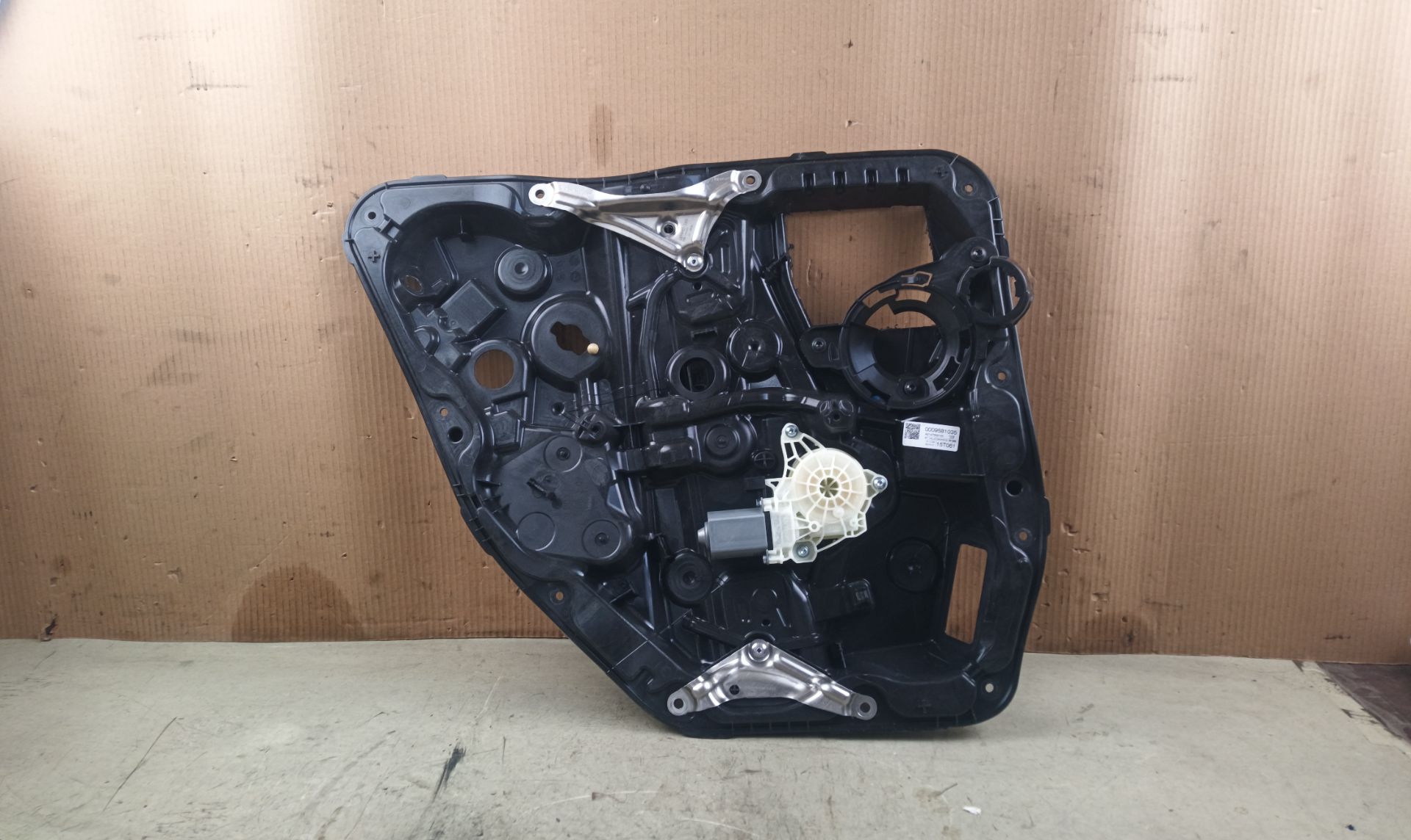 MOTOR ELEVALUNAS TRASERO IZQUIERDO Mercedes-Benz E Familiar (BM 214)