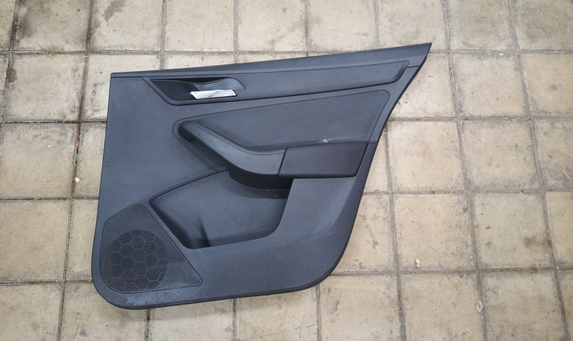 GUARNECIDO PUERTA TRASERA DERECHA Seat Toledo (KG3)