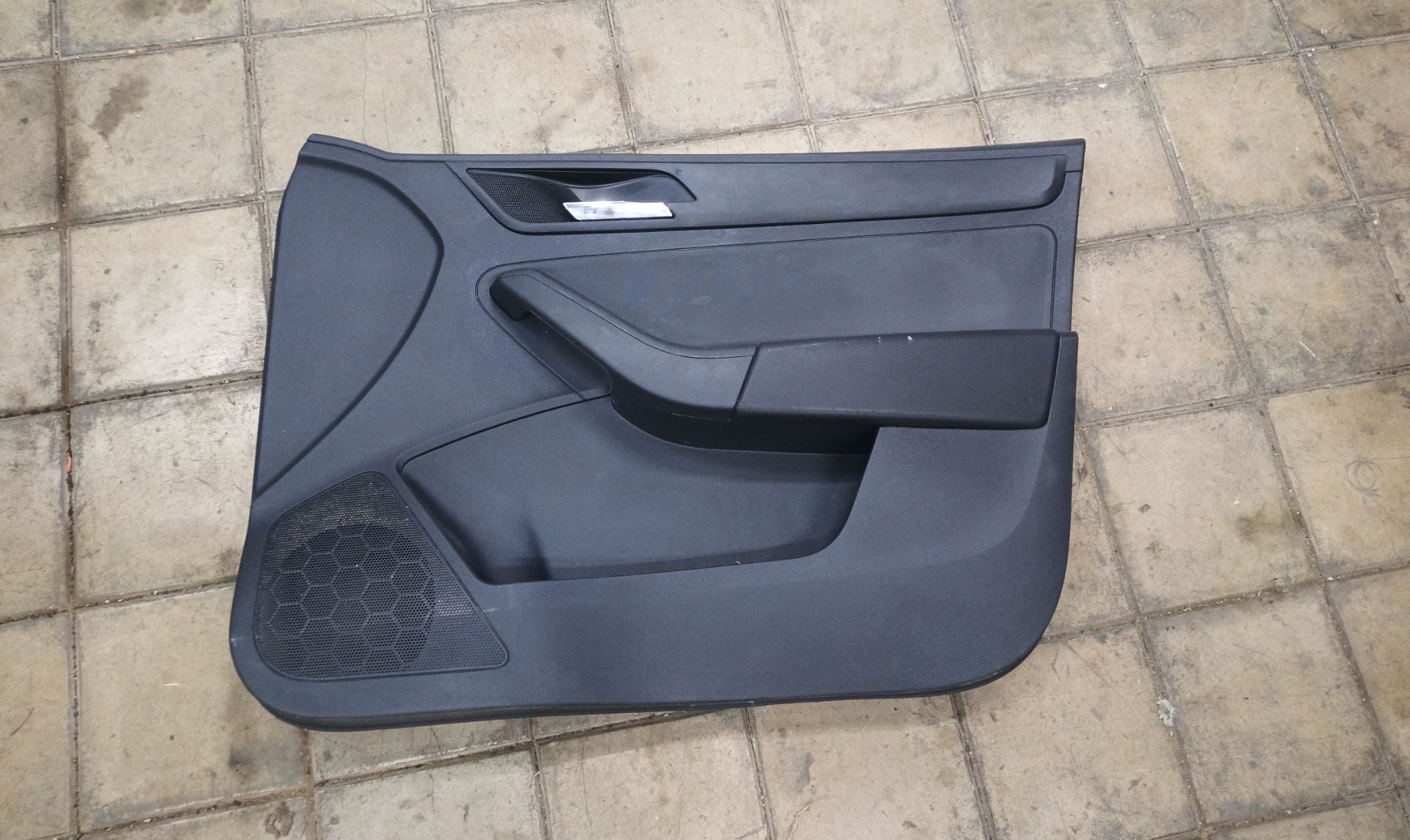 GUARNECIDO PUERTA DELANTERA DERECHA Seat Toledo (KG3)