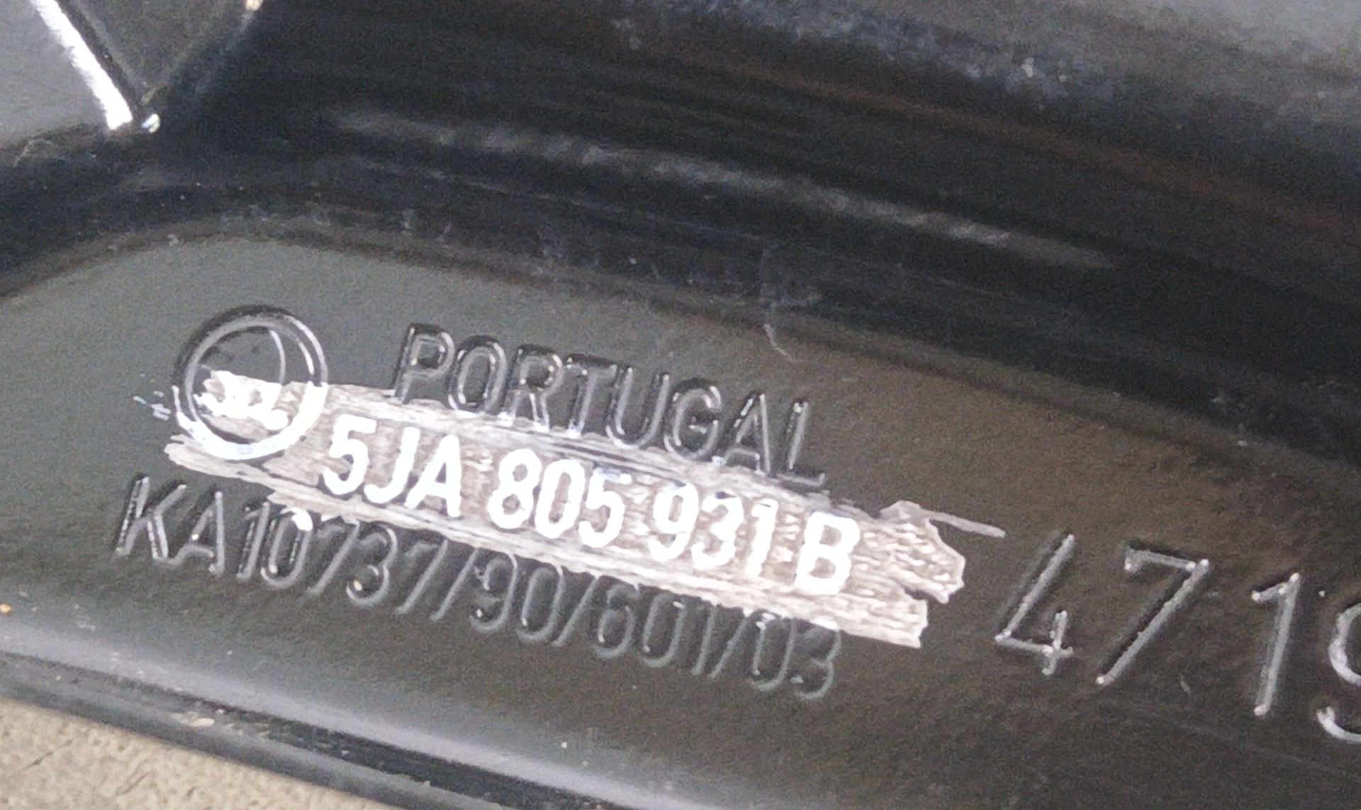 SOPORTE FARO IZQUIERDO Seat Toledo (KG3)