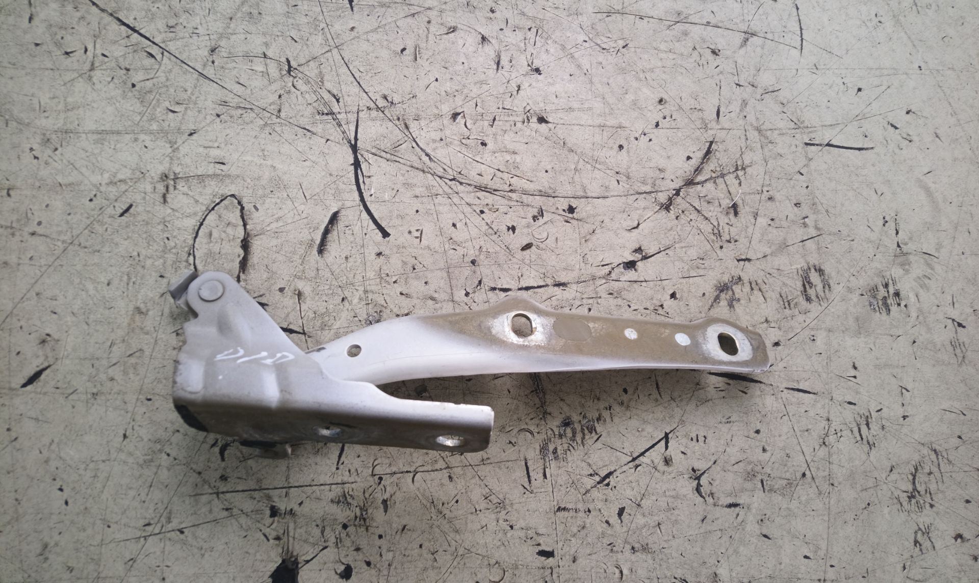 BISAGRA CAPO DERECHA Volkswagen Scirocco (137)