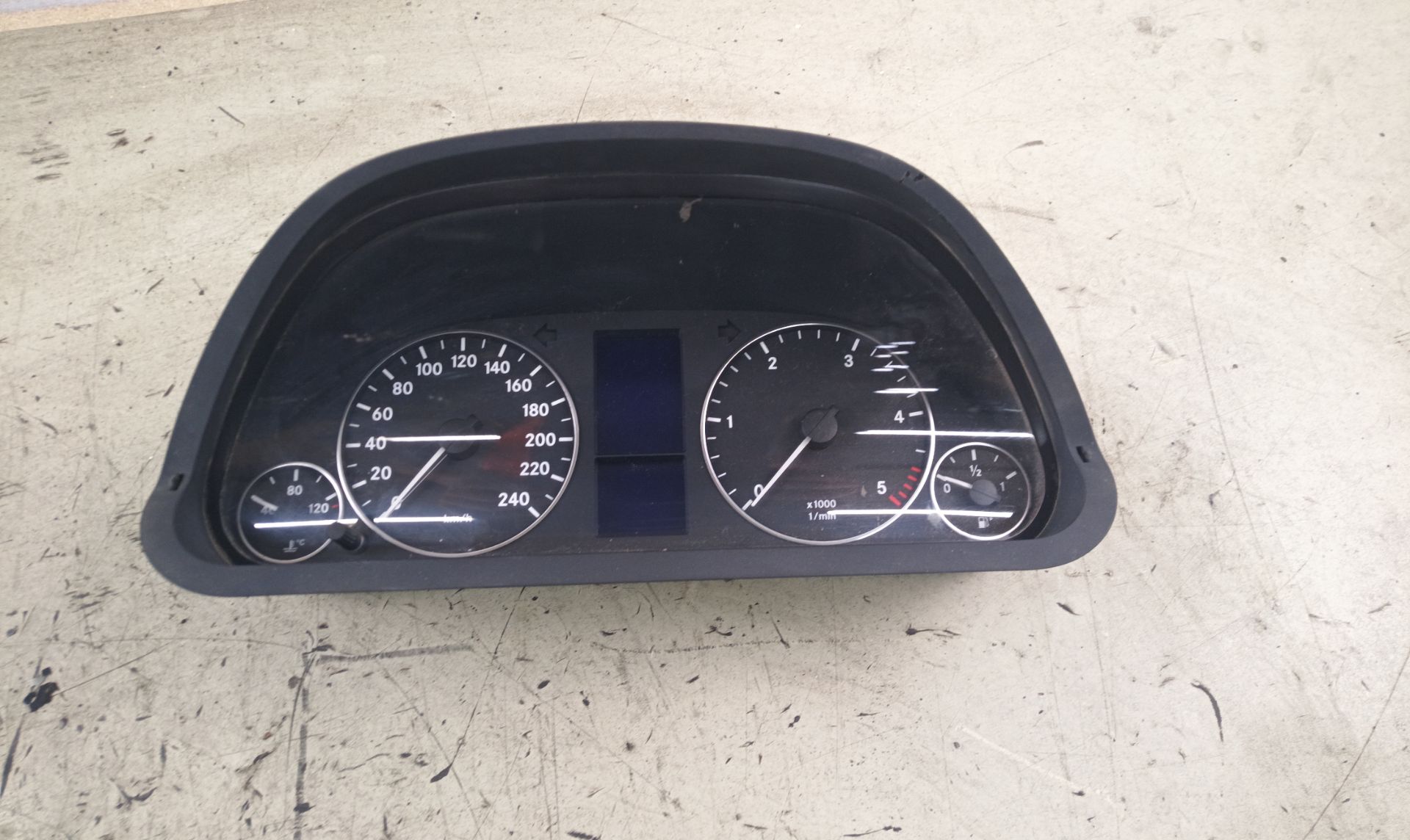 CUADRO INSTRUMENTOS Mercedes-Benz A (BM 169)