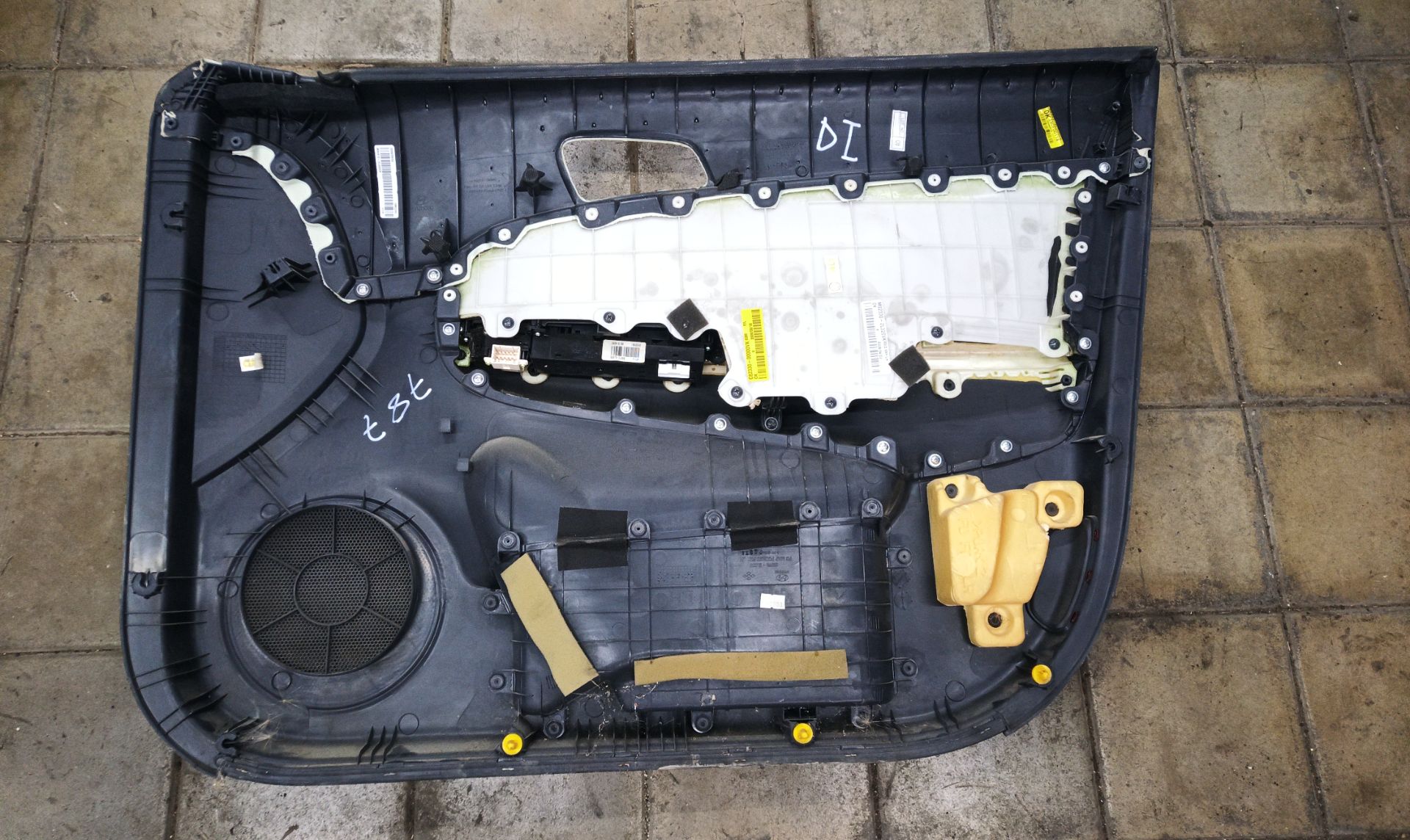 GUARNECIDO PUERTA DELANTERA IZQUIERDA Hyundai i30 (FD)