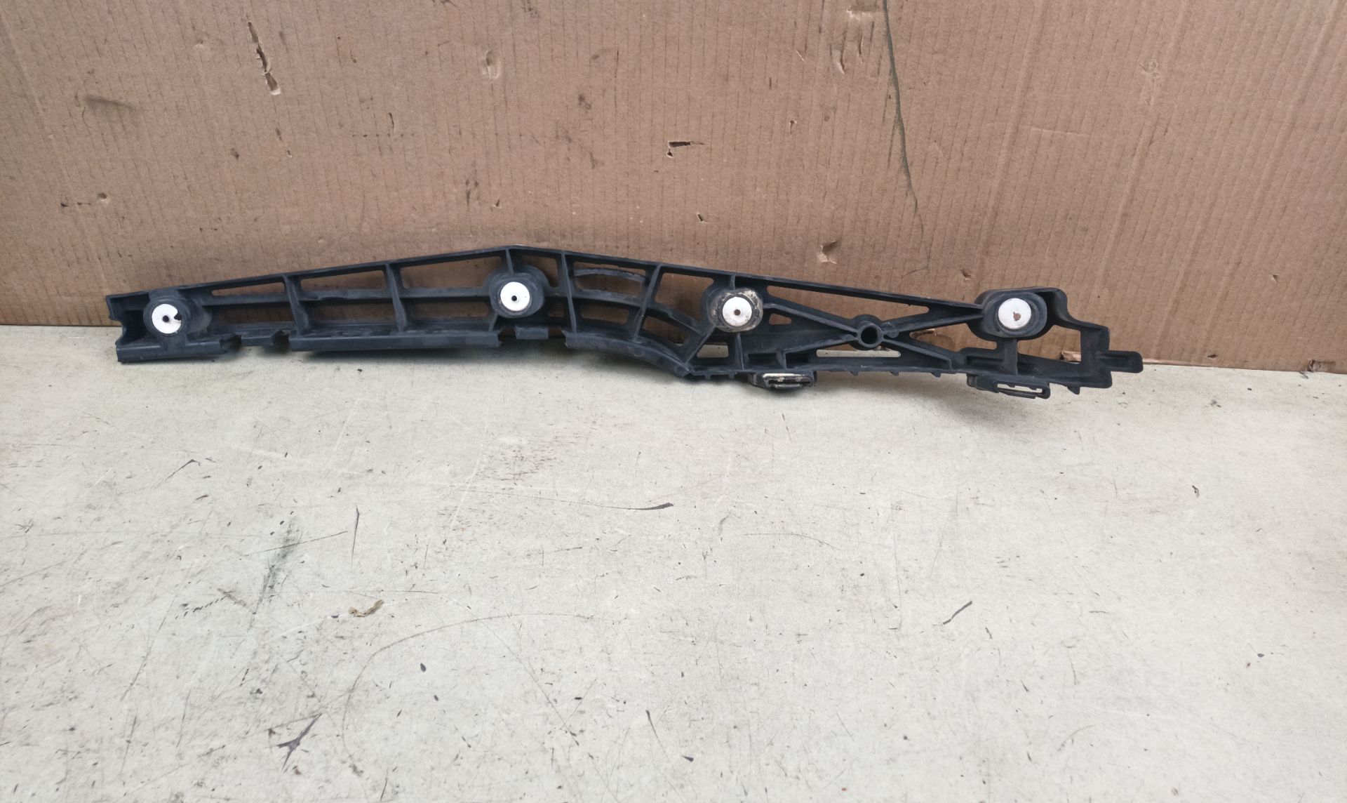 SOPORTE PARAGOLPES TRASERO Opel Insignia Berlina