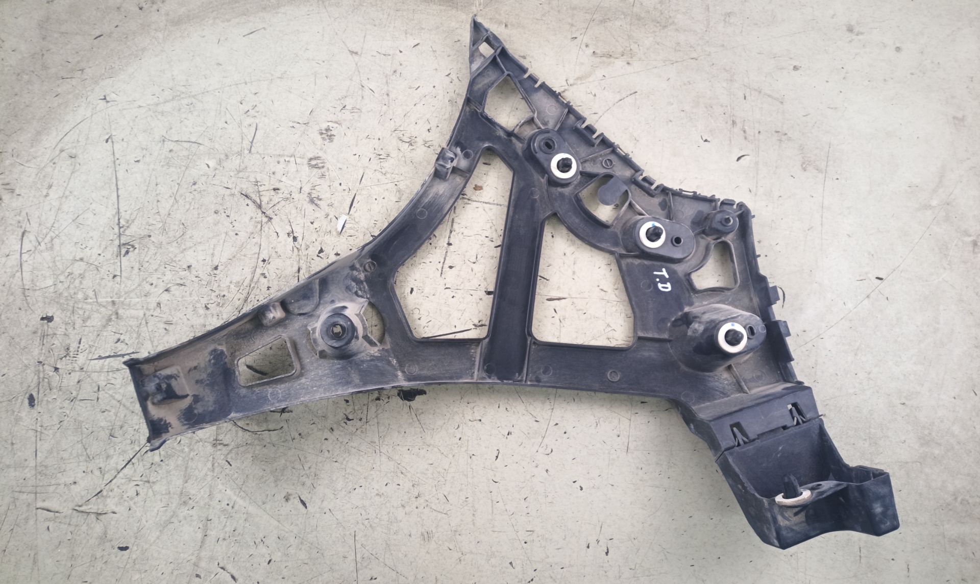 SOPORTE PARAGOLPES TRASERO Renault Megane III Sport Tourer