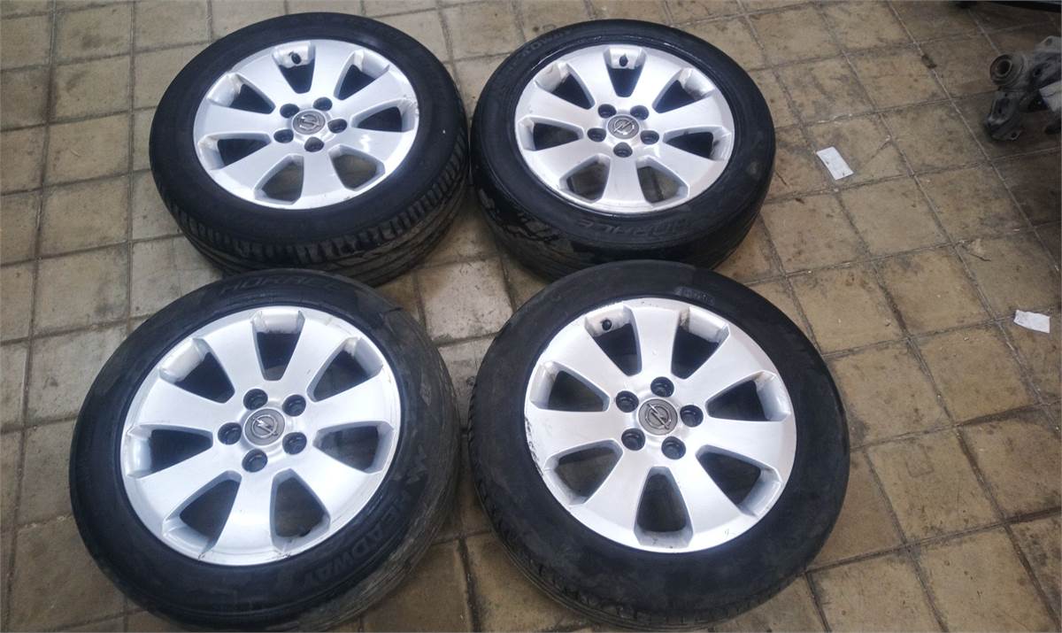 JUEGO LLANTAS Opel Insignia Berlina