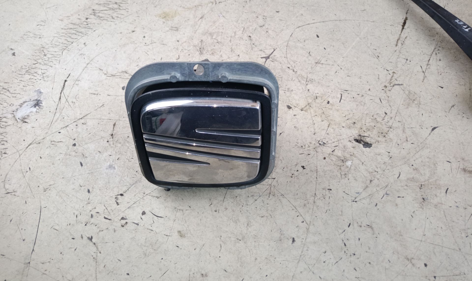 MANETA EXTERIOR MALETERO / PORTON Seat Leon (1M1)
