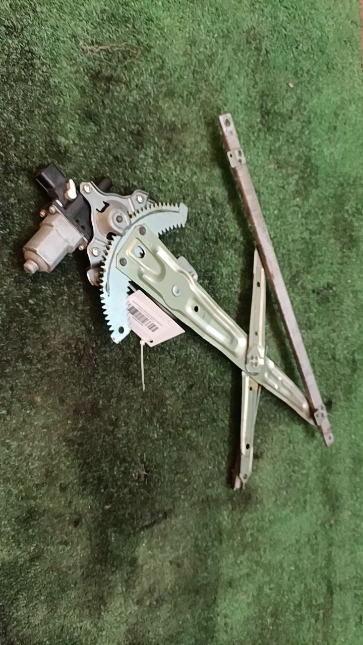 MOTOR ELEVALUNAS DELANTERO DERECHO