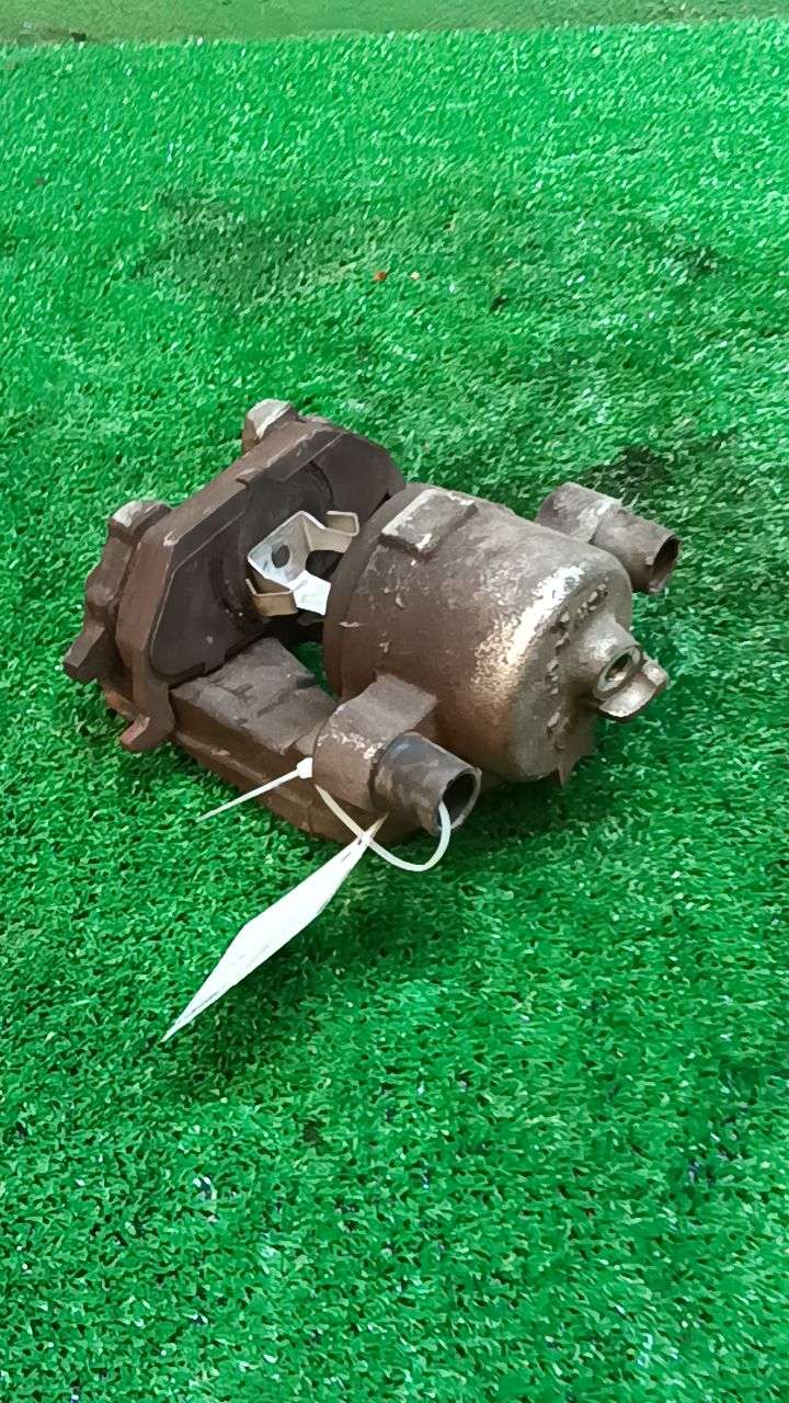 PINZA DE FRENO DELANTERA IZQUIERDA