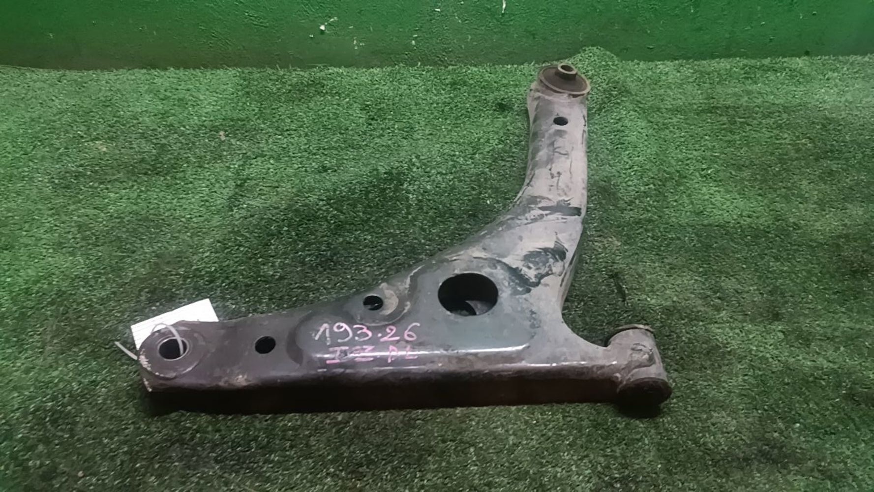 BRAZO SUSPENSION DELANTERO IZQUIERDO