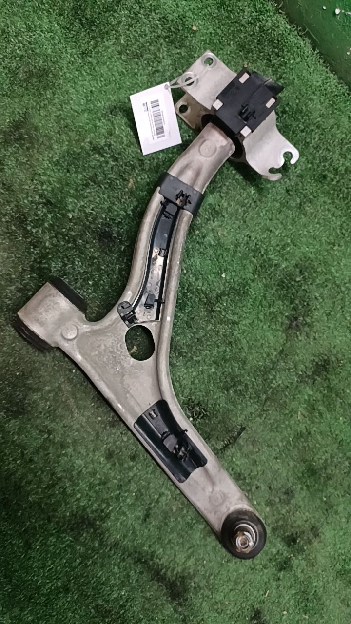 BRAZO SUSPENSION DELANTERO IZQUIERDO