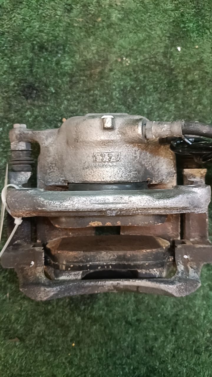 PINZA DE FRENO DELANTERA DERECHA