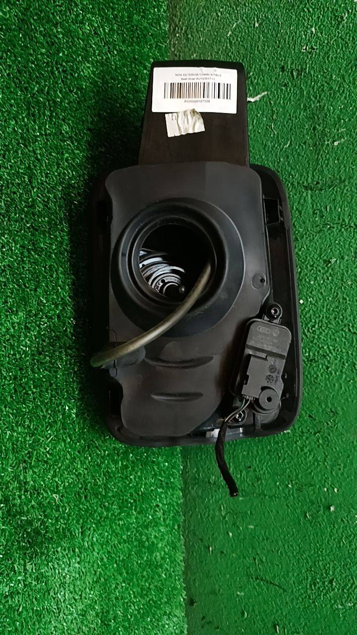 TAPA EXTERIOR COMBUSTIBLE