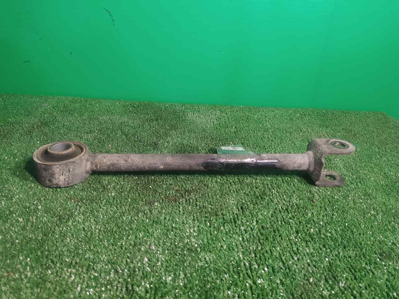 BRAZO SUSPENSION SUPERIOR TRASERO DERECHO