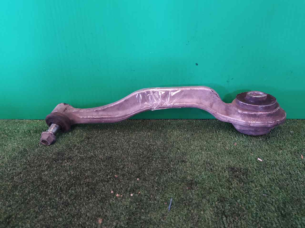 BRAZO SUSPENSION INFERIOR DELANTERO IZQUIERDO