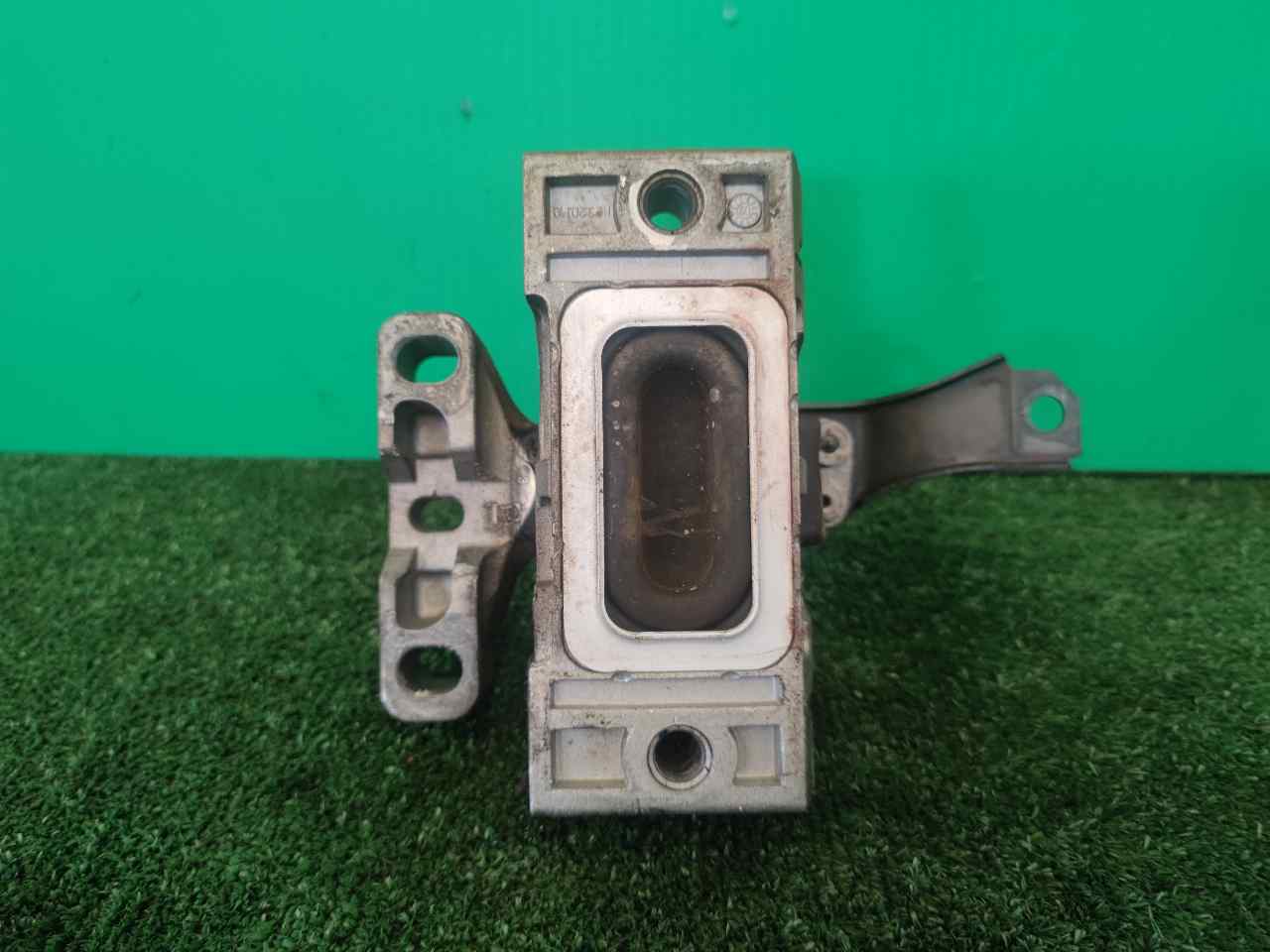 SOPORTE MOTOR DERECHO
