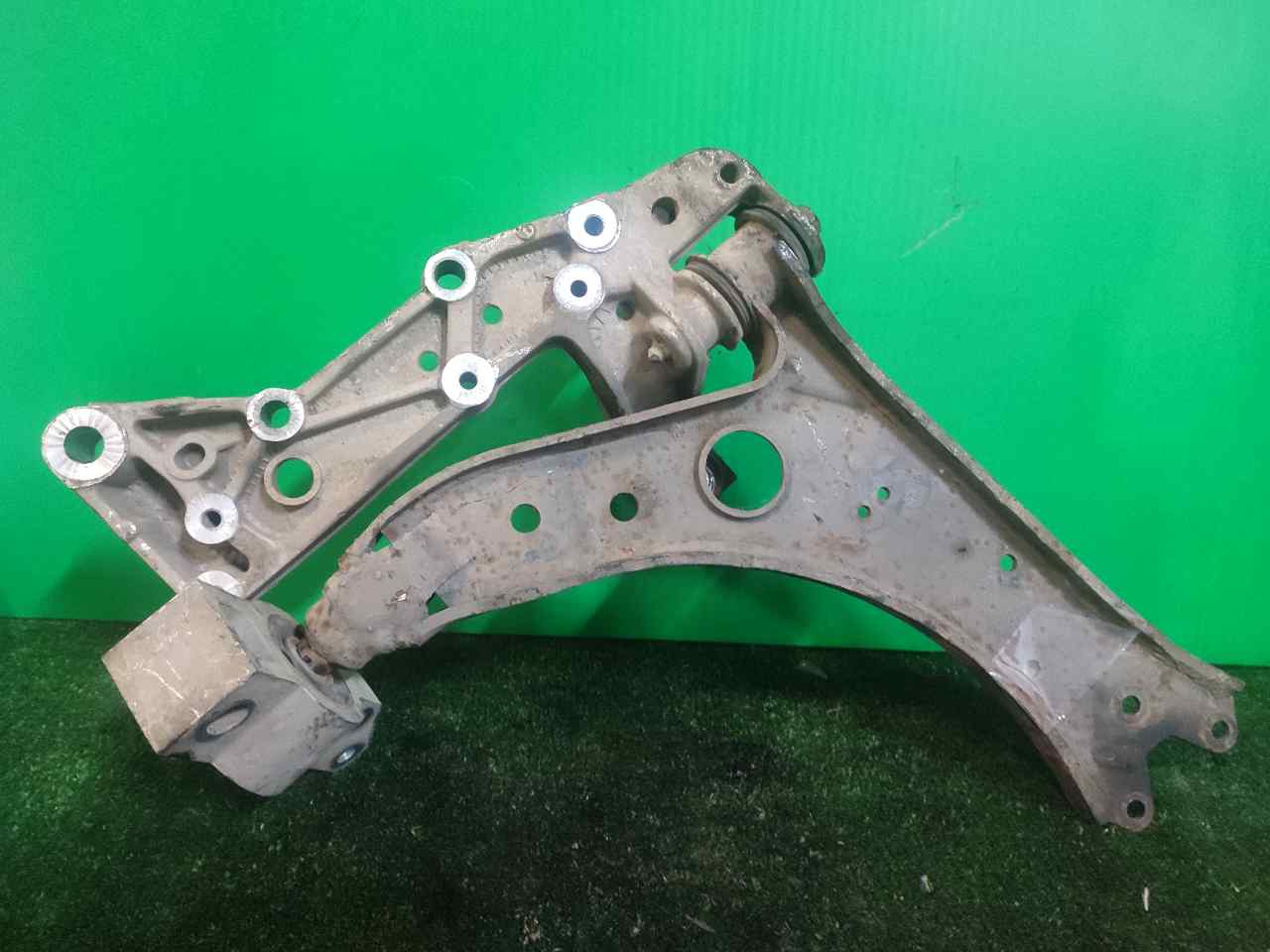 BRAZO SUSPENSION INFERIOR DELANTERO IZQUIERDO