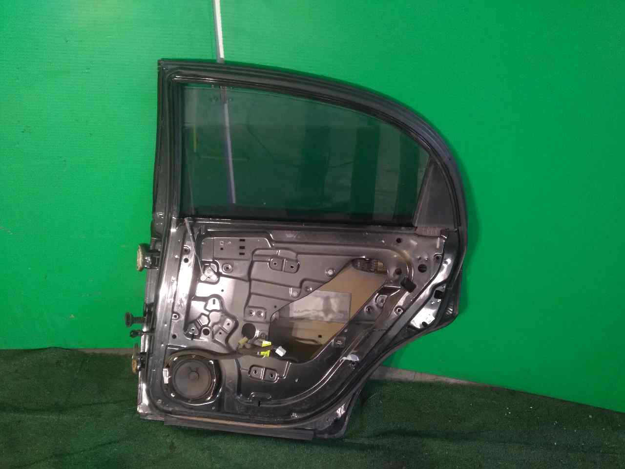PUERTA TRASERA DERECHA