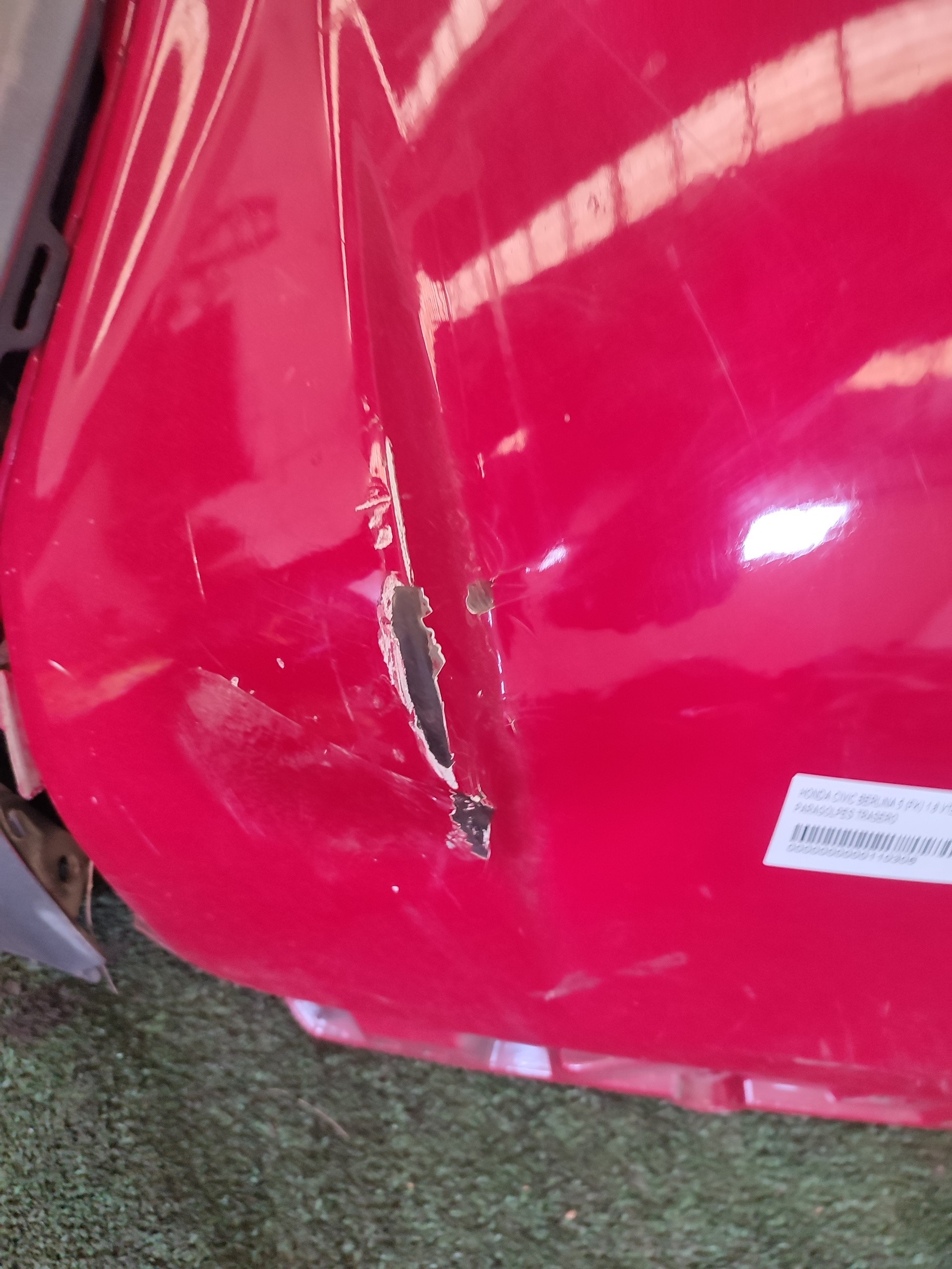 PARAGOLPES TRASERO
