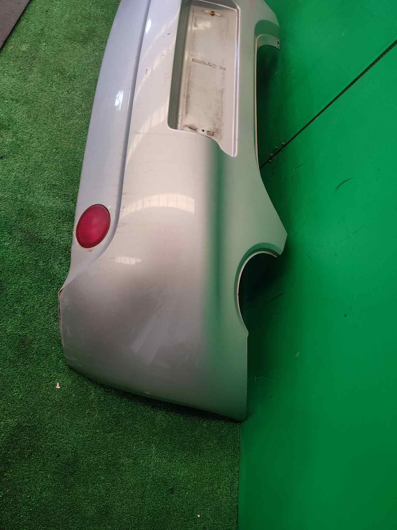 PARAGOLPES TRASERO