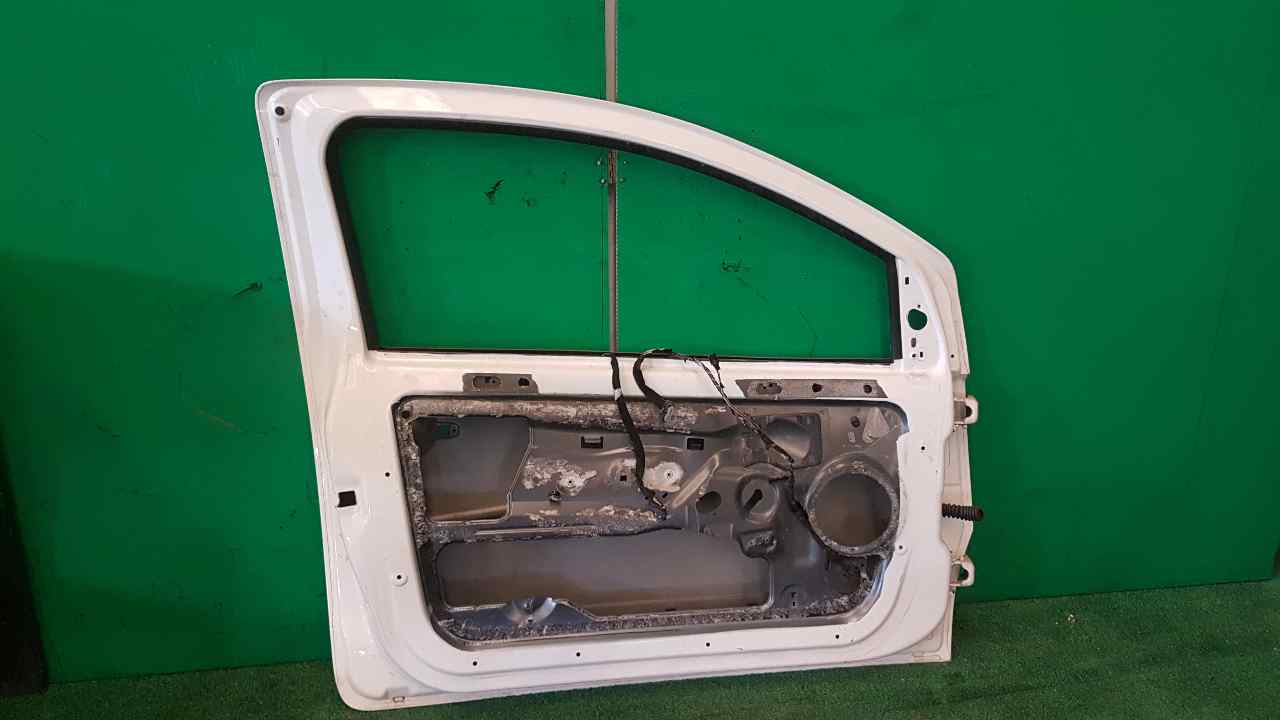 PUERTA DELANTERA IZQUIERDA