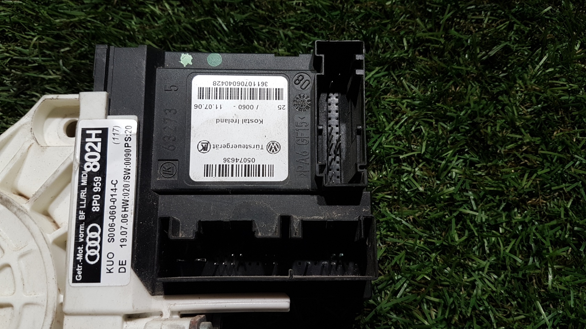 MOTOR ELEVALUNAS DELANTERO DERECHO