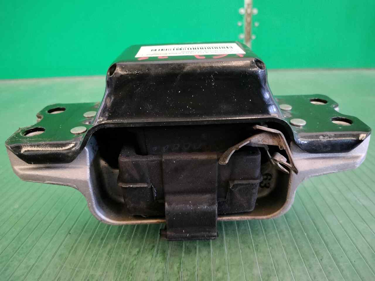 SOPORTE MOTOR IZQUIERDO