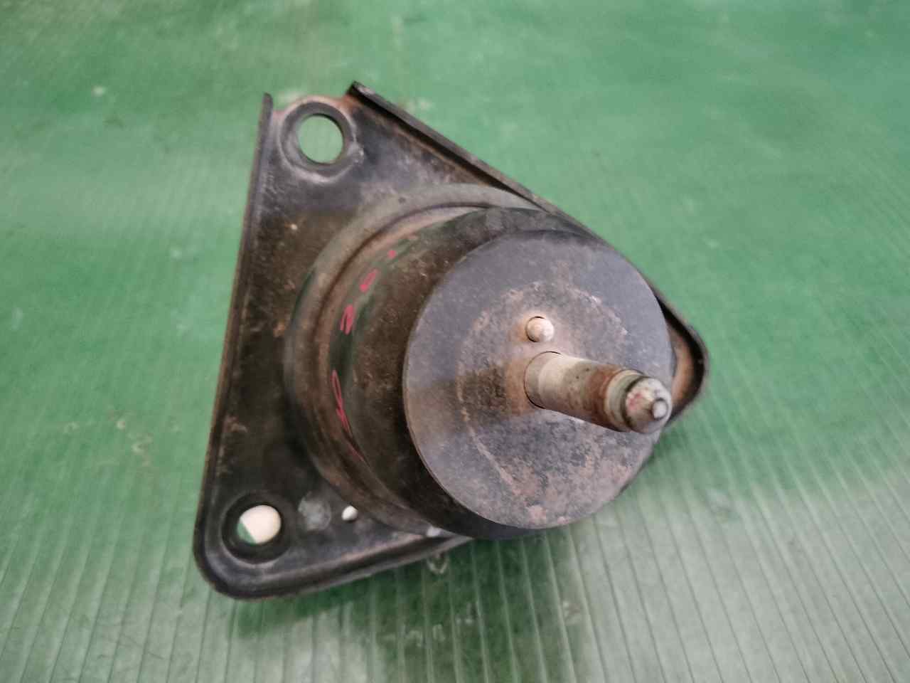 SOPORTE MOTOR DERECHO