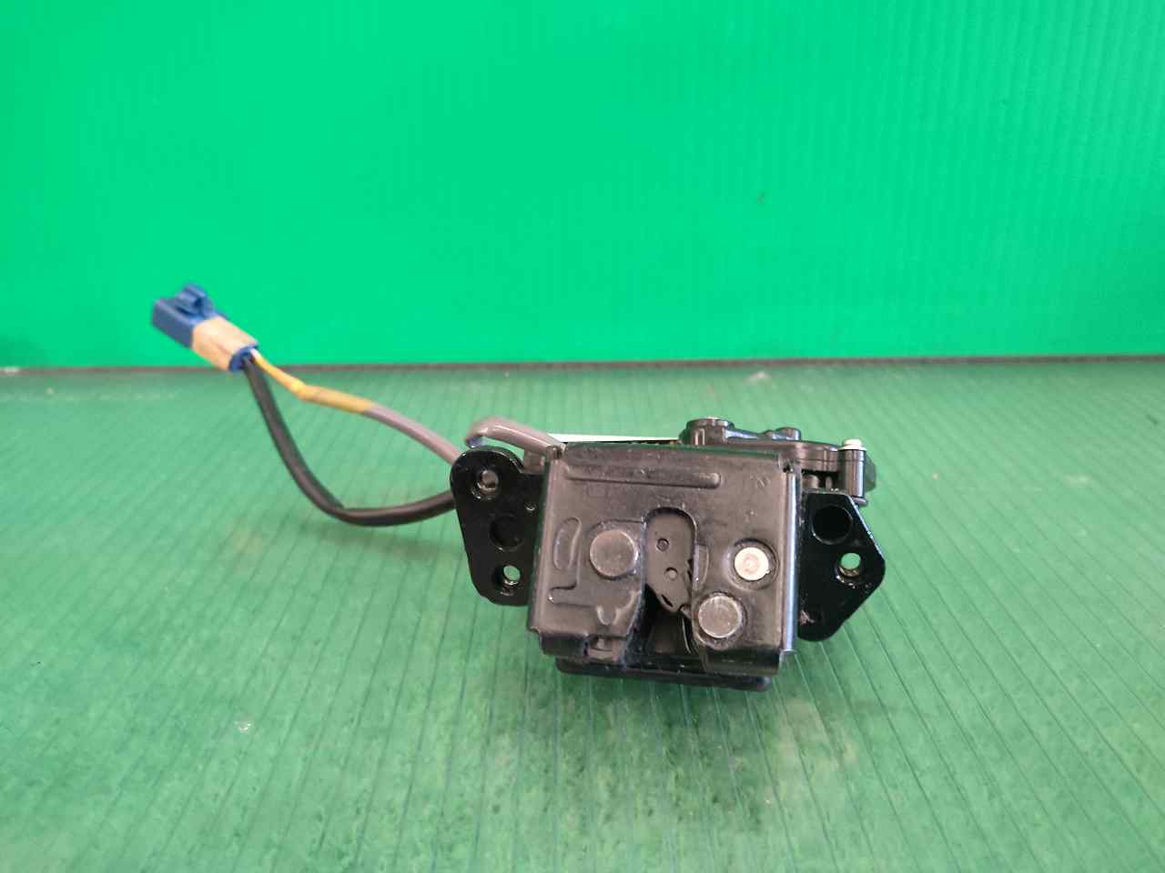 CERRADURA MALETERO / PORTON