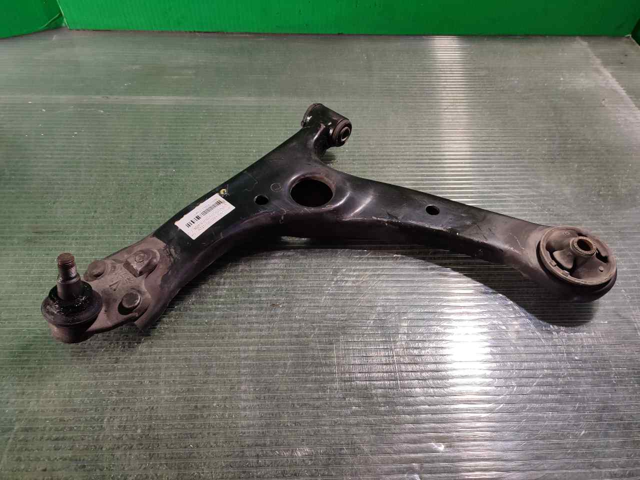 BRAZO SUSPENSION INFERIOR DELANTERO IZQUIERDO