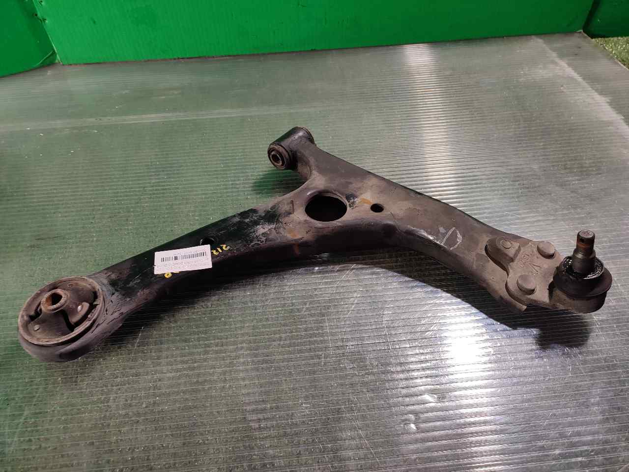 BRAZO SUSPENSION INFERIOR DELANTERO DERECHO