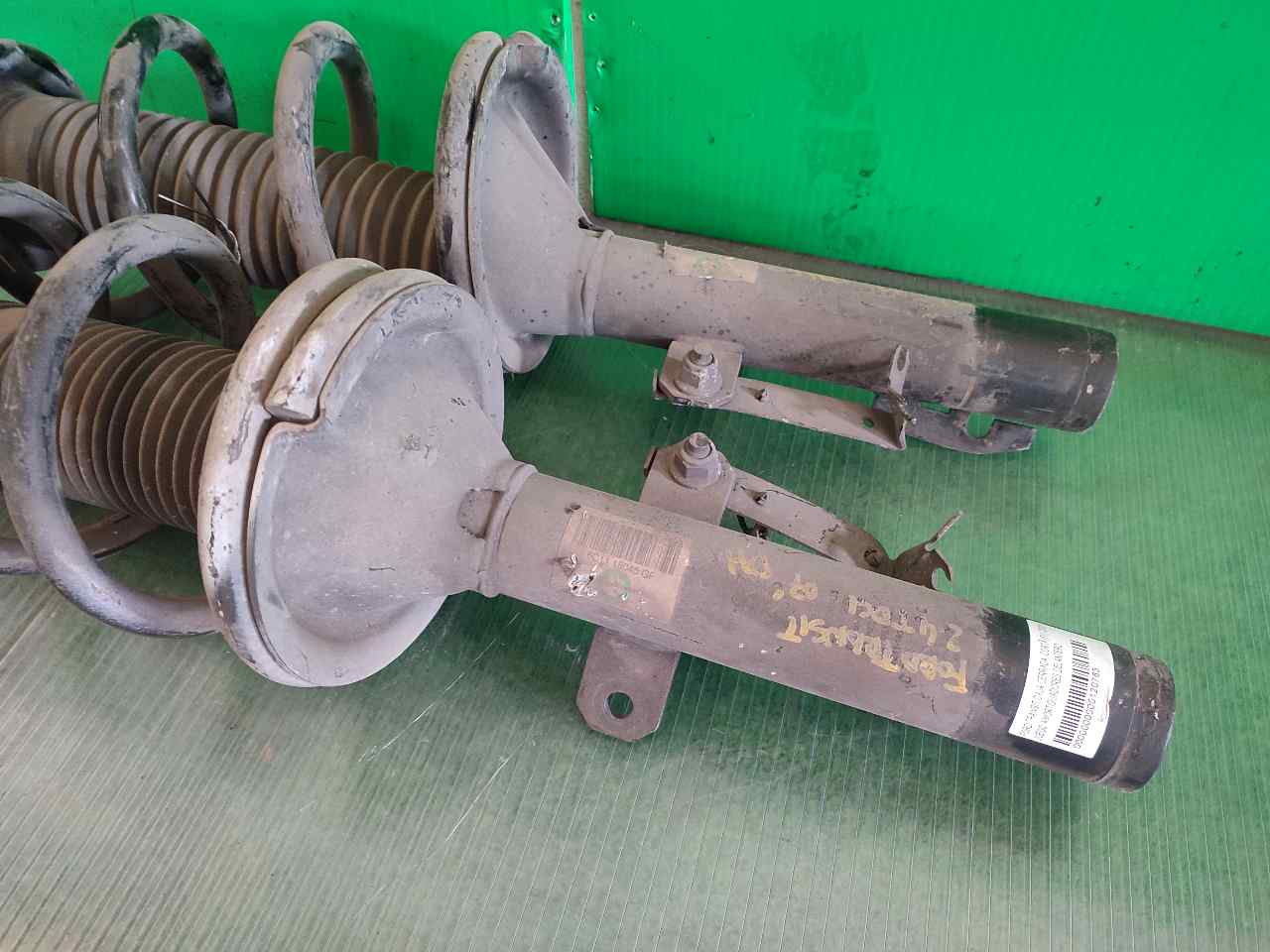 JUEGO AMORTIGUADORES DELANTERO