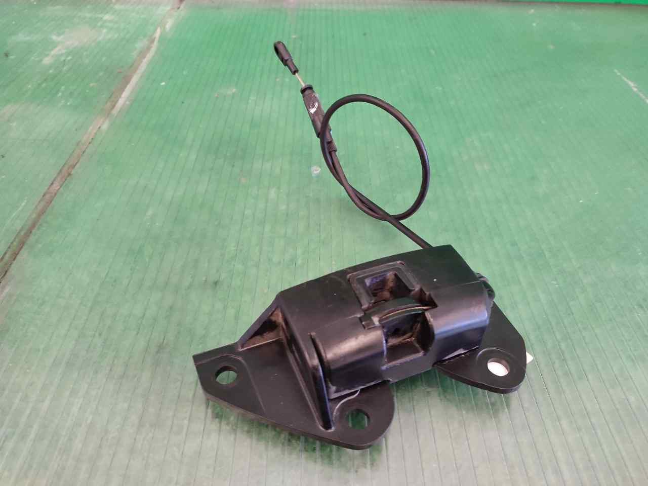 CERRADURA MALETERO / PORTON