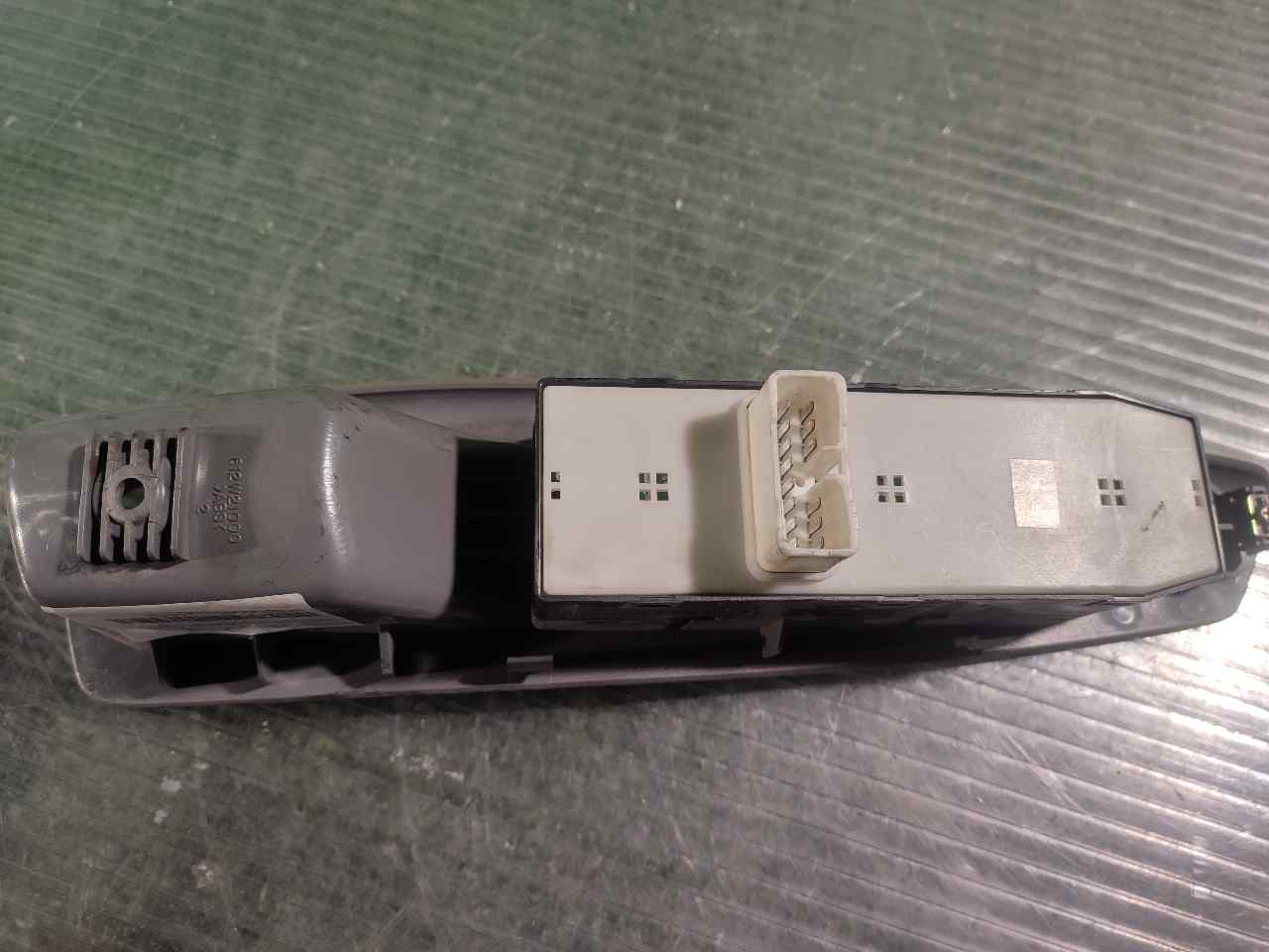 MANDO ELEVALUNAS DELANTERO IZQUIERDO