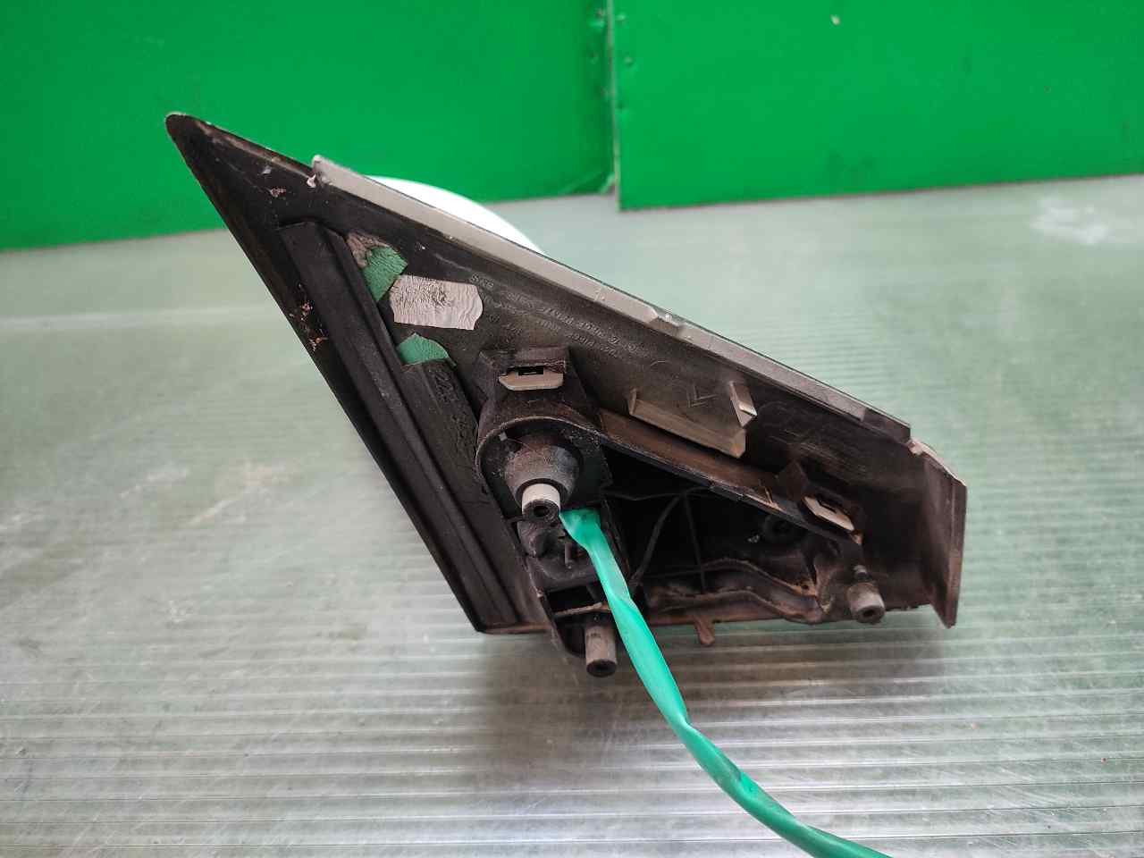RETROVISOR IZQUIERDO