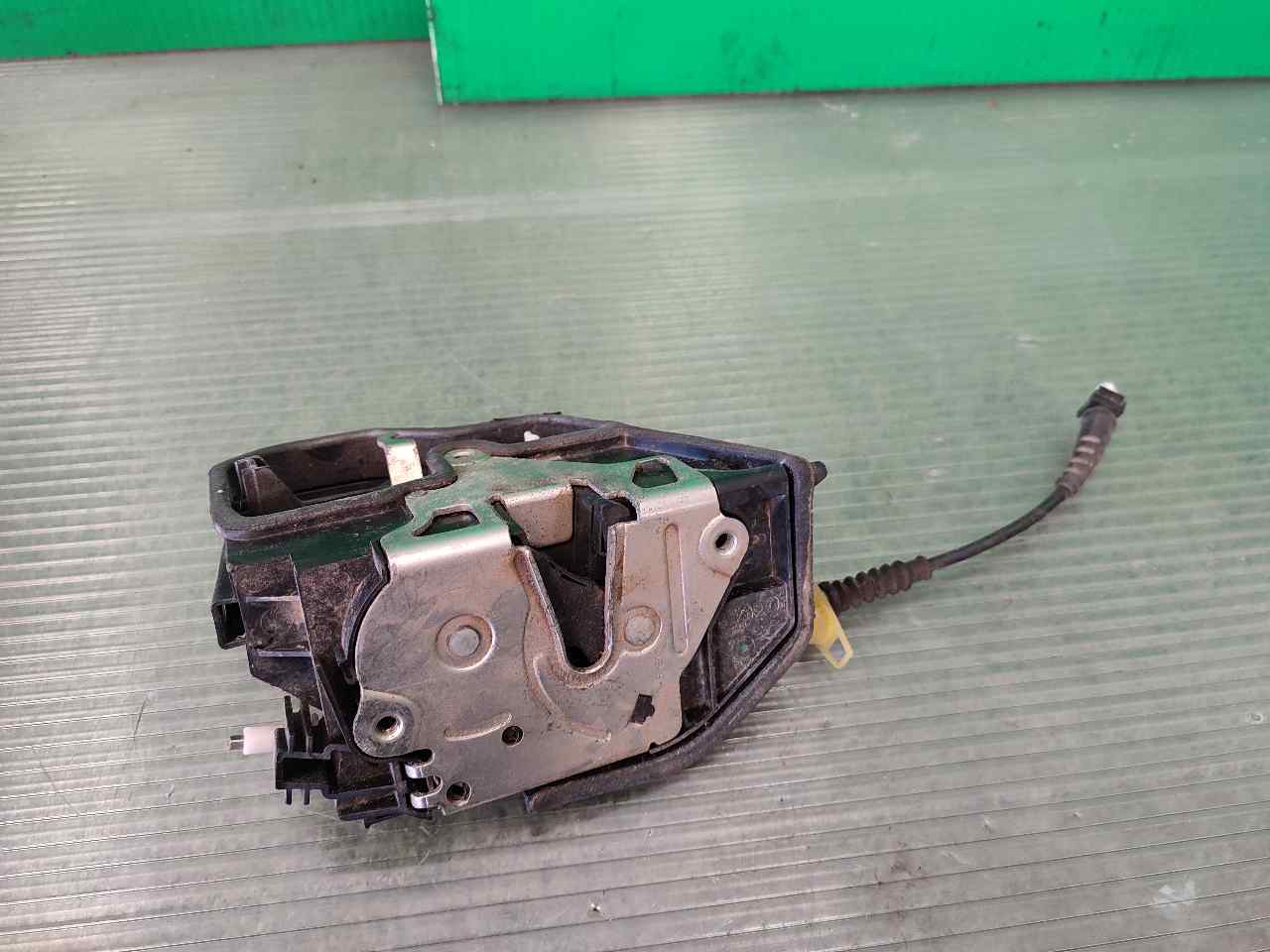 CERRADURA PUERTA DELANTERA DERECHA