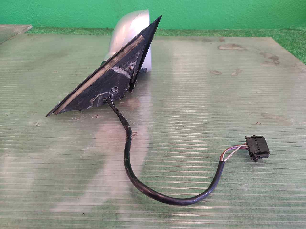 RETROVISOR DERECHO