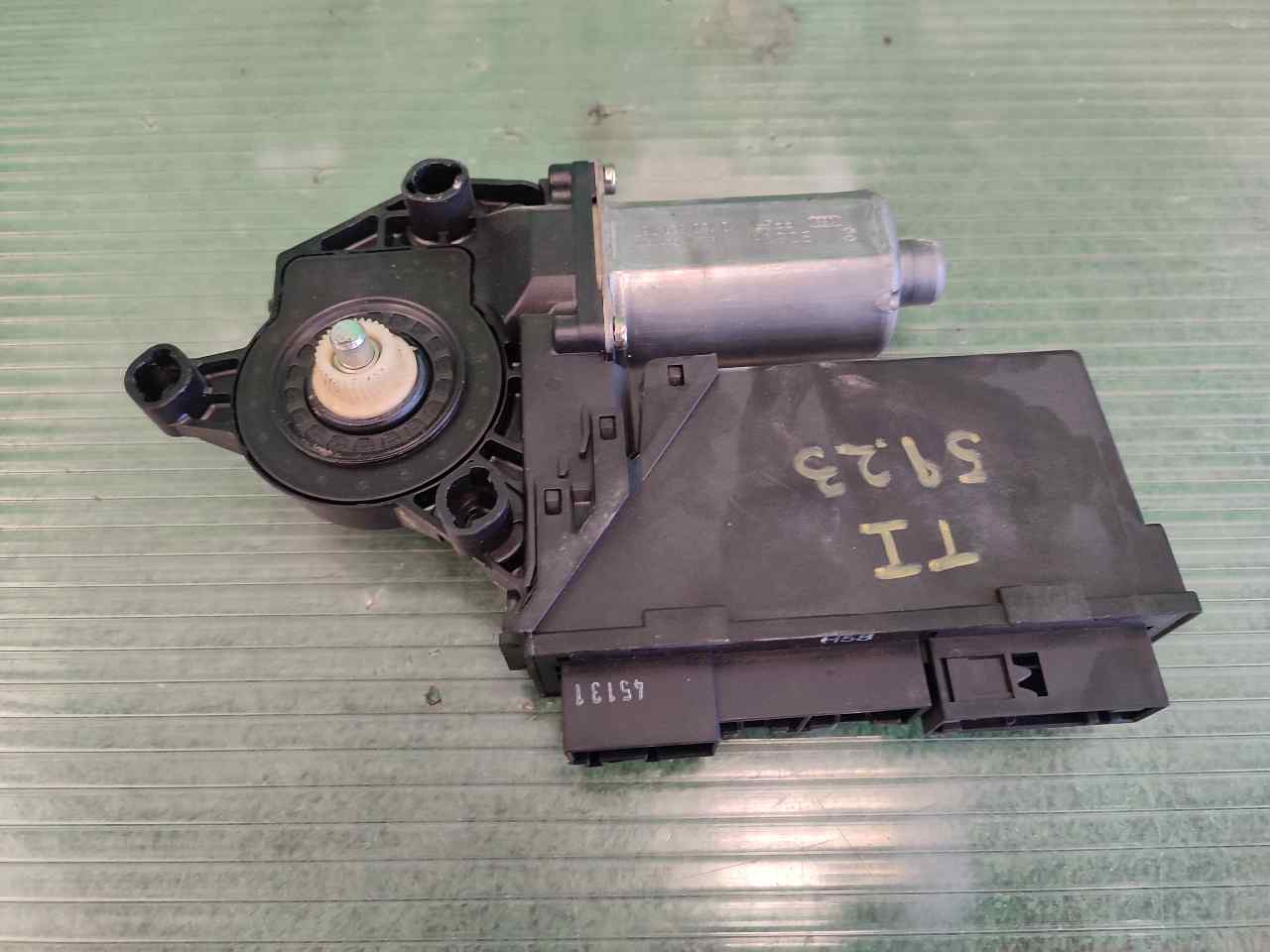 MOTOR ELEVALUNAS TRASERO IZQUIERDO