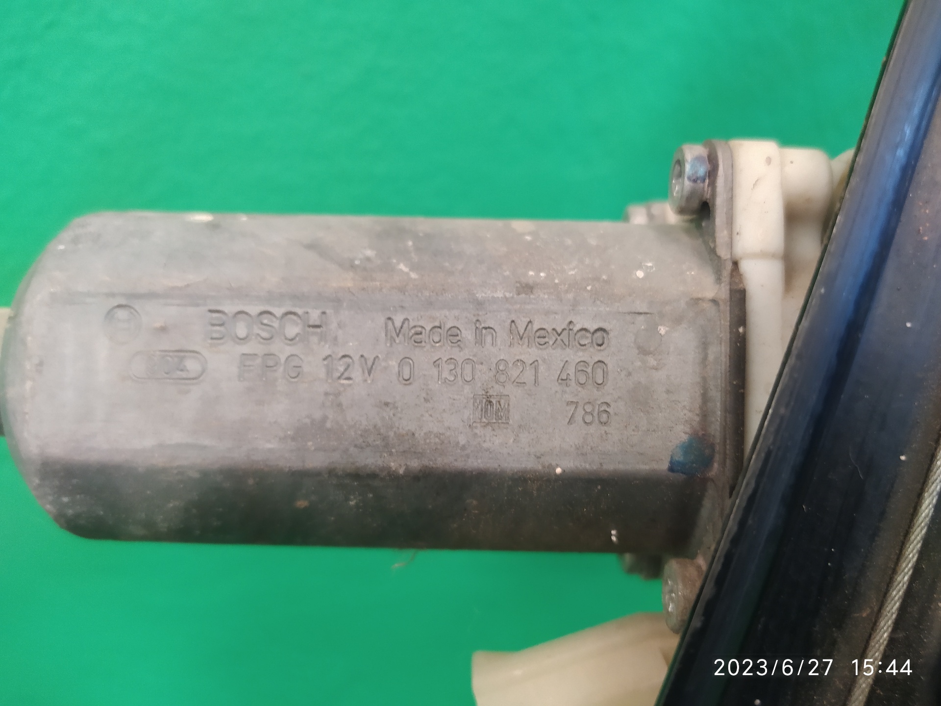 ELEVALUNAS DELANTERO IZQUIERDO